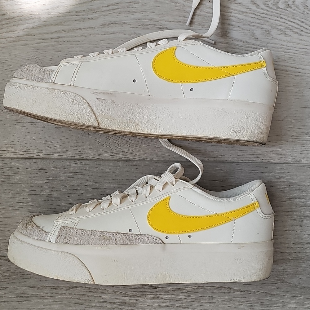 Nike White and Yellow Sneakers